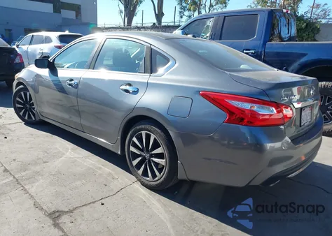 2017 Nissan Altima 2.5 Sv z USA, uszkodzony, nr VIN 1N4AL3AP7HC490445